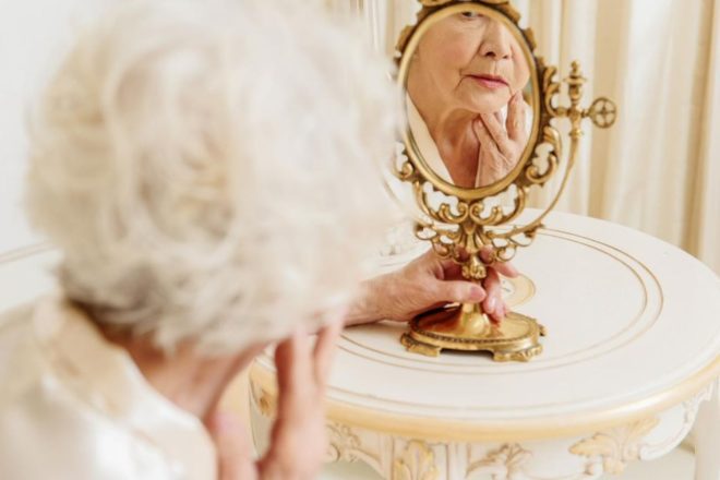 I regali ideali per la nonna possono essere diversi. Ogni nipote conosce bene la propria nonnina e i suoi gusti. Occupano un posto talmente speciale